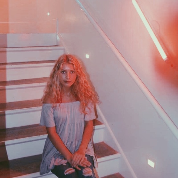 Meet your Posher, Emma - Picture 1 of 1